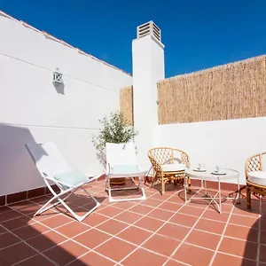 cervantes-freshapartments-by-bossh.hotelsinnerja.org/